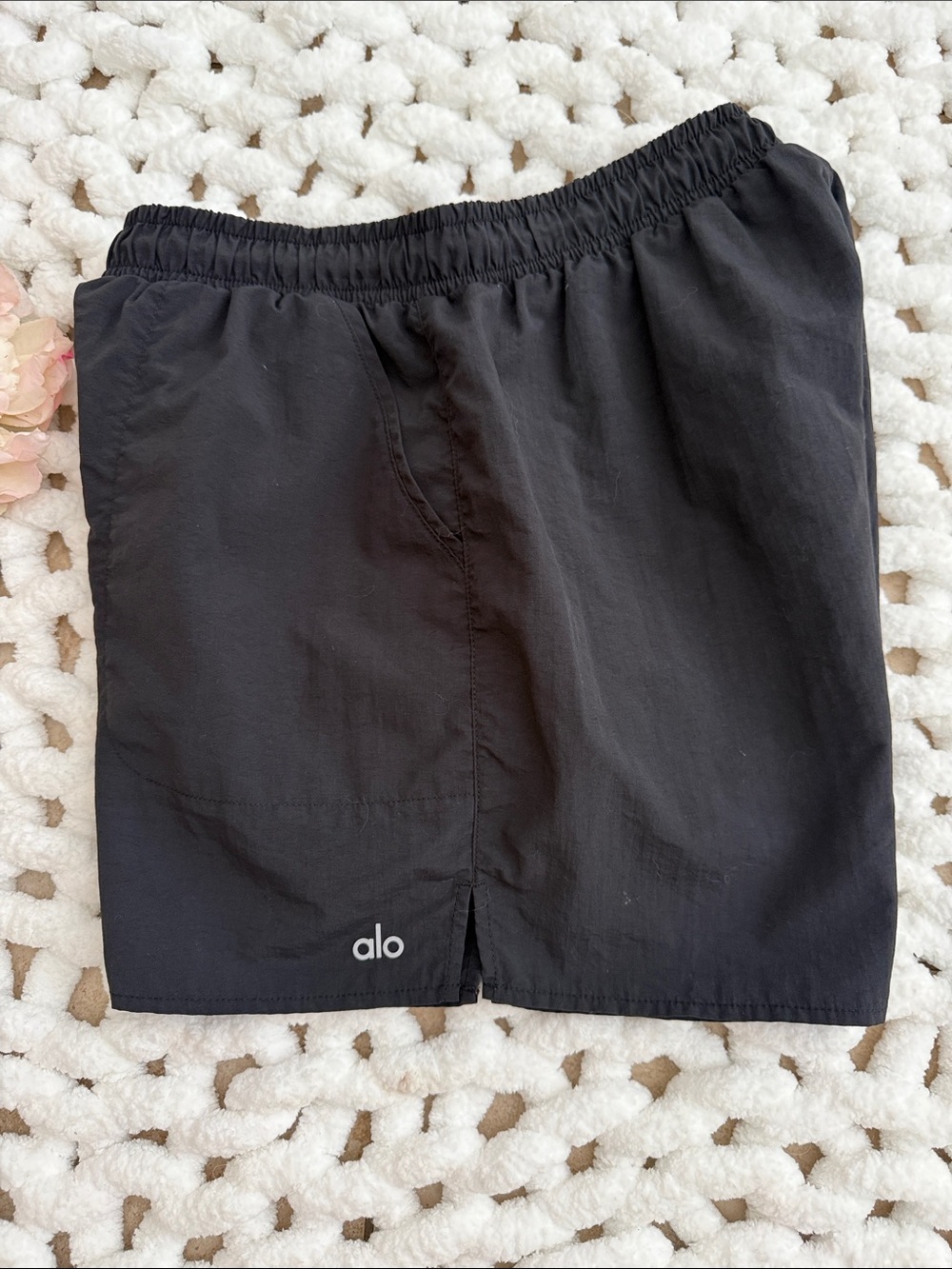 Alo Alumni Black Shorts Size M - Picture 6 of 7